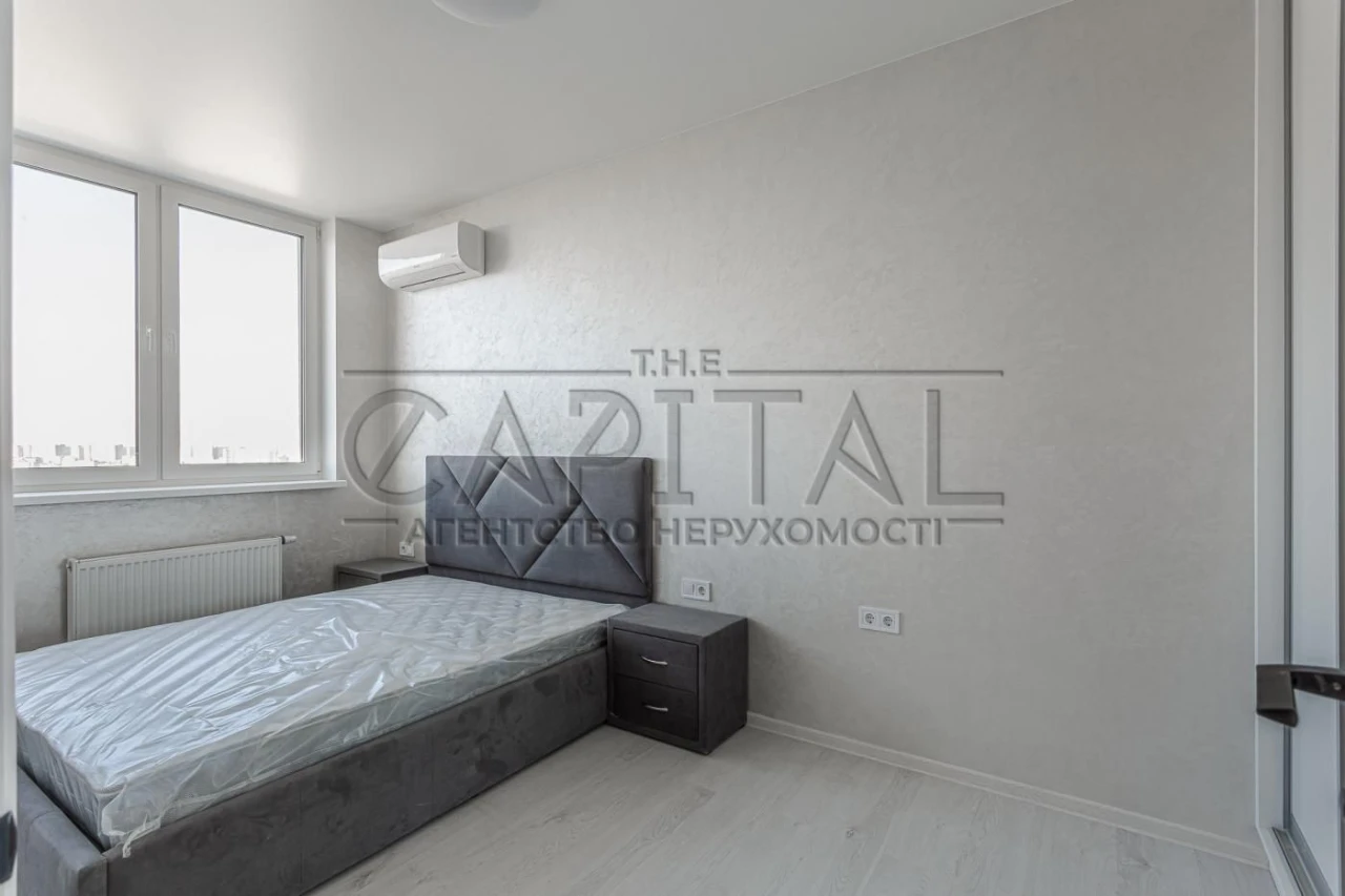 Sale of a 3-bedroom apartment, ЖК Navigator, Address: Auto Zavodska Street, Obolon