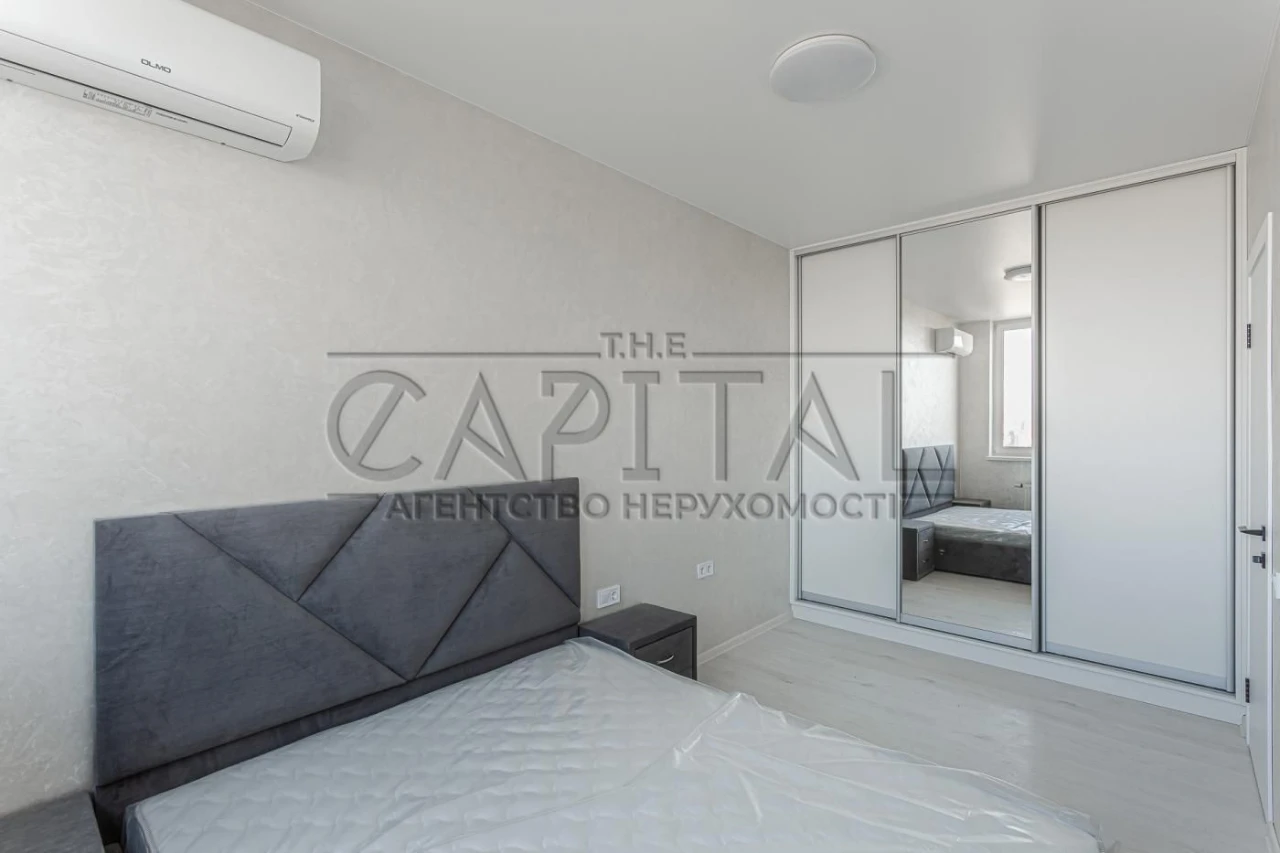 Sale of a 3-bedroom apartment, ЖК Navigator, Address: Auto Zavodska Street, Obolon
