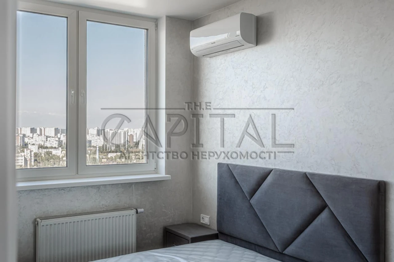 Sale of a 3-bedroom apartment, ЖК Navigator, Address: Auto Zavodska Street, Obolon