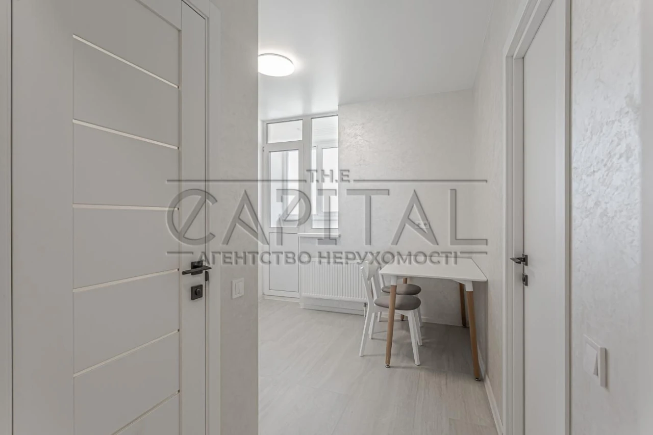 Sale of a 3-bedroom apartment, ЖК Navigator, Address: Auto Zavodska Street, Obolon