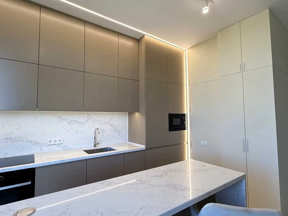 Apartment. Kyiv, Mykhaylo Boychuk St. (Kikvidze)
