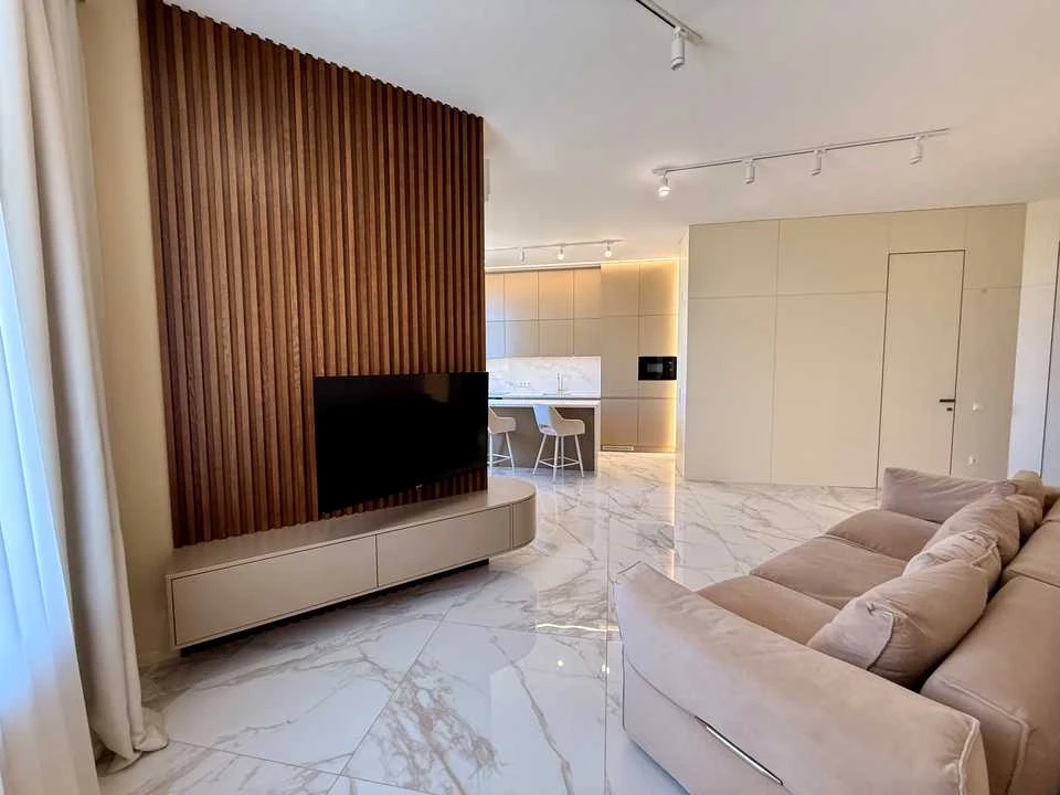 Apartment. Kyiv, Mykhaylo Boychuk St. (Kikvidze)