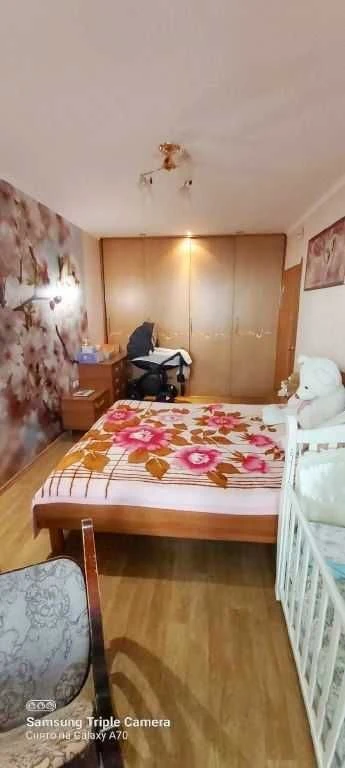 4-room apartment with renovation on Saharova Street