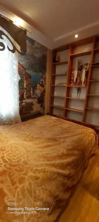 4-room apartment with renovation on Saharova Street