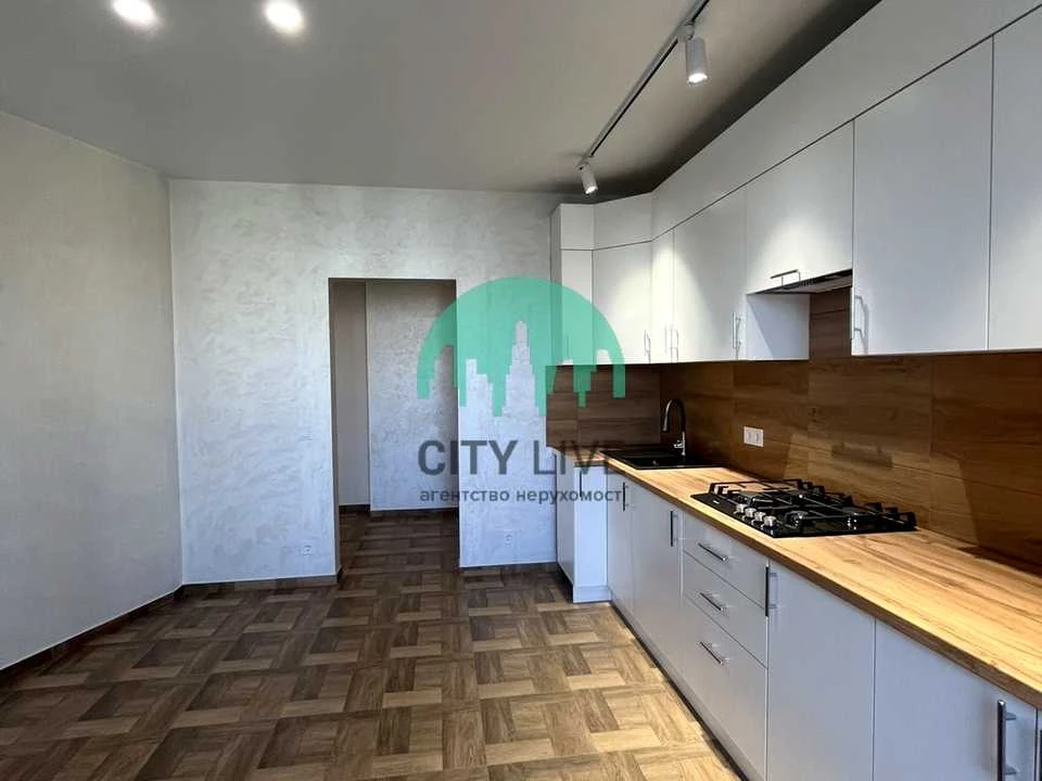 Apartment. Ivano-Frankivsk, Priozerna Street