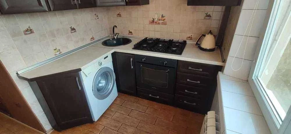 Selling a 3-room apartment, major renovation, 65m, 11/1
