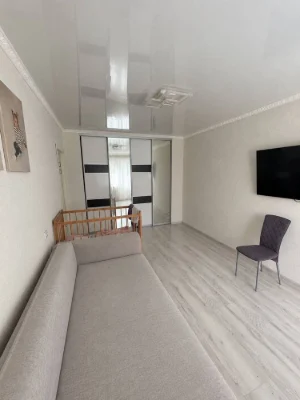 Sale of a 2-room apartment, Sady
