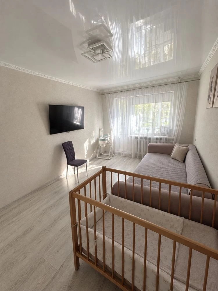 Sale of a 2-room apartment, Sady