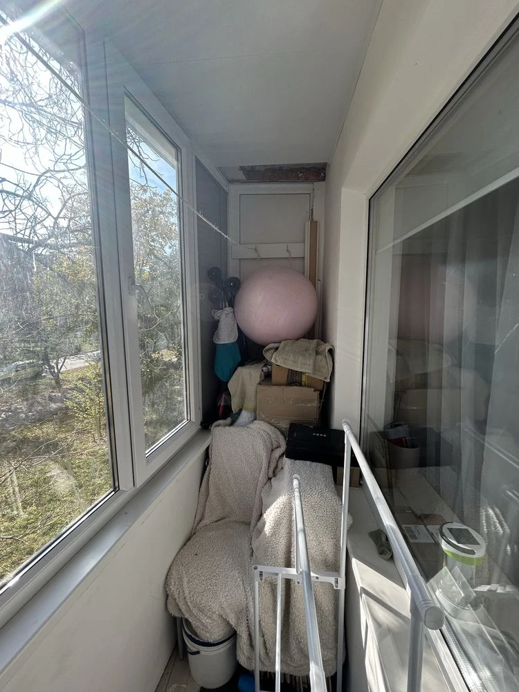 Sale of a 2-room apartment, Sady