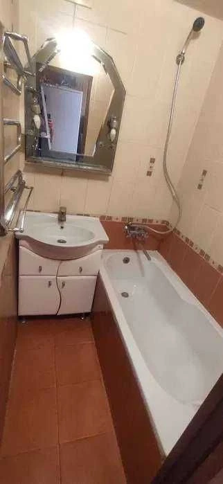 Selling a 3-room apartment, major renovation, 65m, 11/1