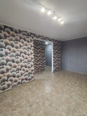 Two-bedroom apartment for sale on Nebesnaya Sotni Street