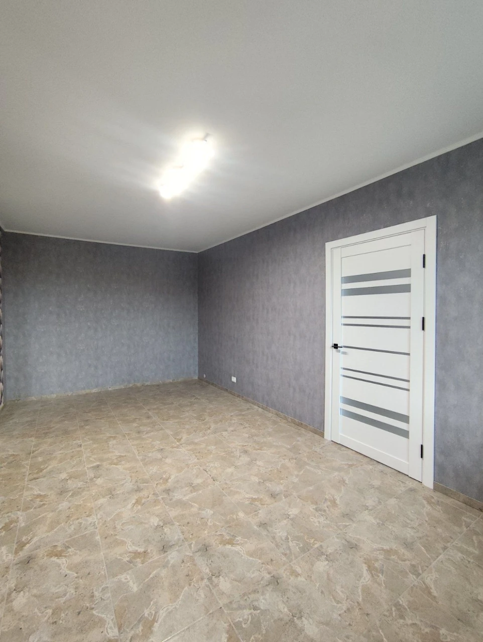 Two-bedroom apartment for sale on Nebesnaya Sotni Street