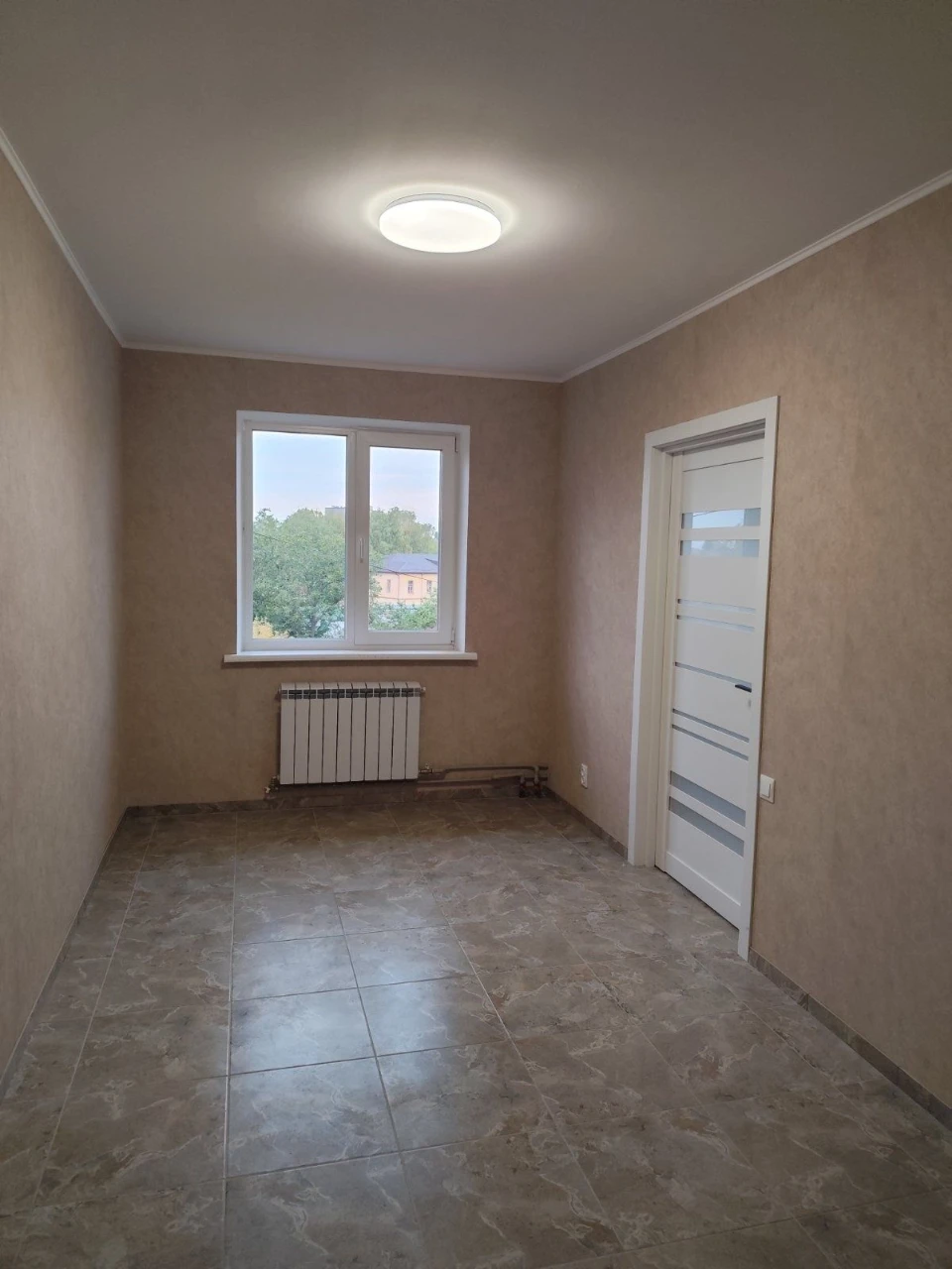 Two-bedroom apartment for sale on Nebesnaya Sotni Street