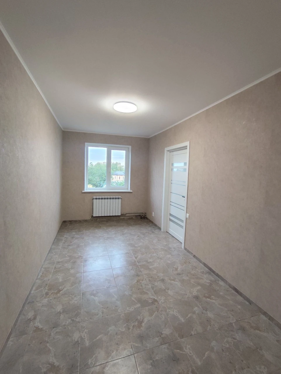 Two-bedroom apartment for sale on Nebesnaya Sotni Street