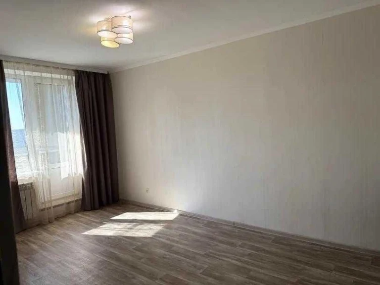 Квартира в метро, 520 м²