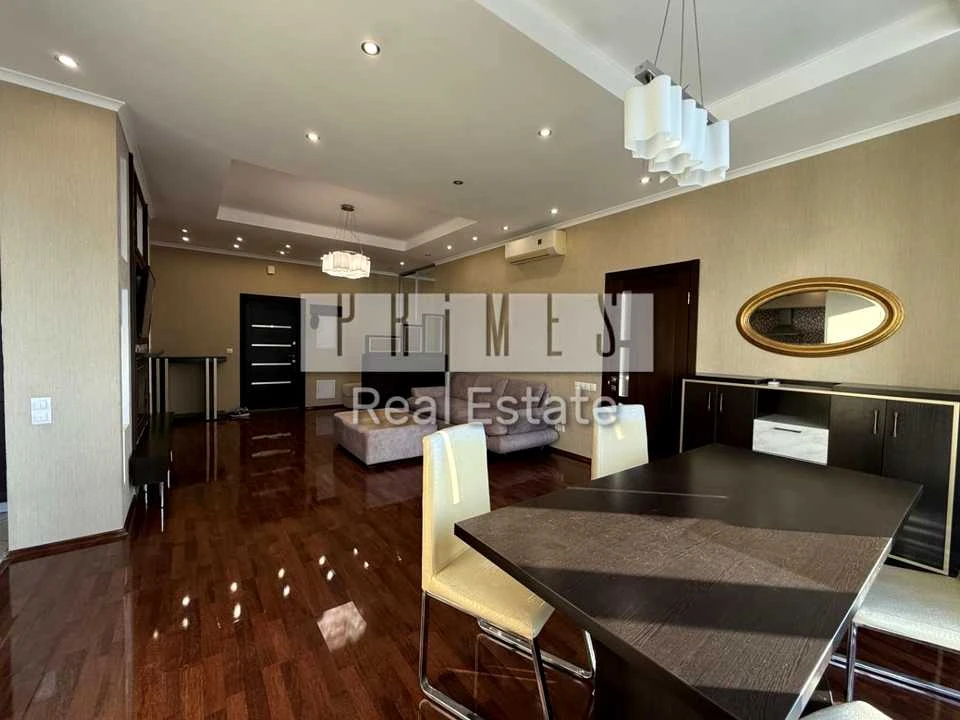 Apartment. Dniprovska naborozna st.