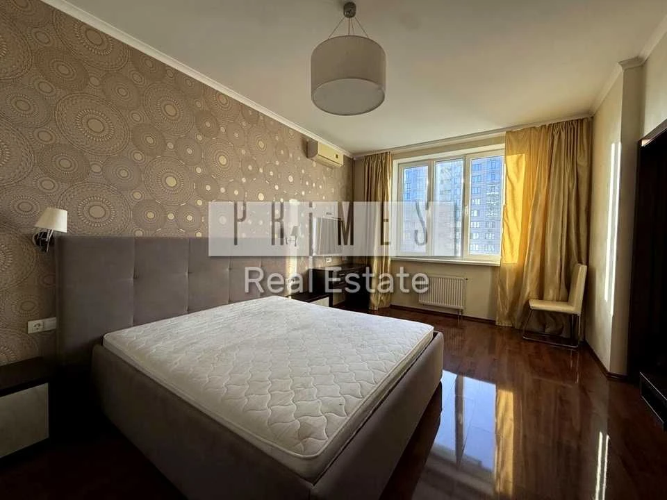 Apartment. Dniprovska naborozna st.