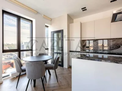 Apartment. Antonovicha st.