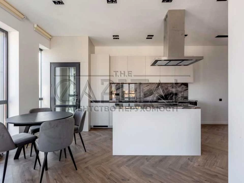 Apartment. Antonovicha st.