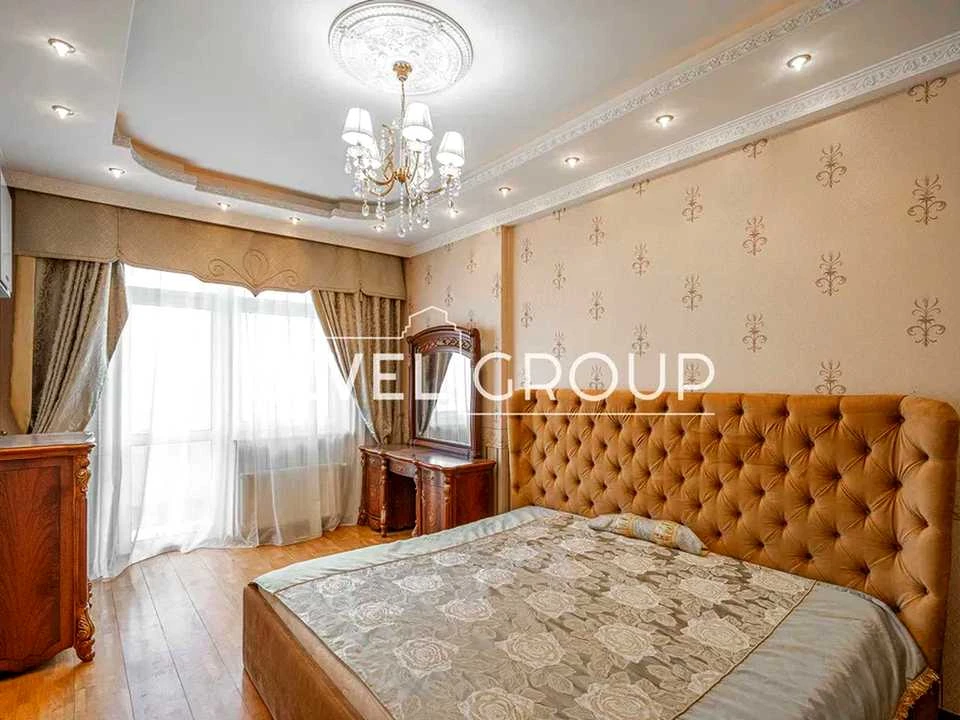 Квартира. Київ, проспект Миколи Бажана