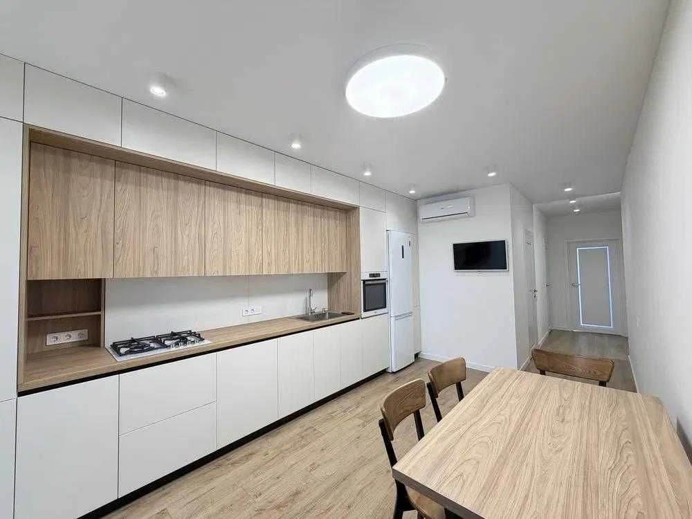 Exclusive 1-bedroom apartment for sale in the "Veselka" residential complex, Zalenichna Street