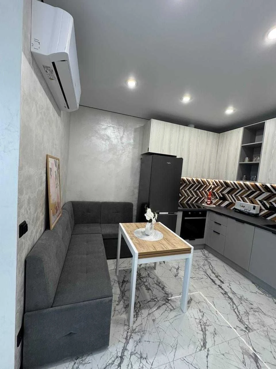 Sale of a 1-bedroom apartment in a new building on Truskavets Street