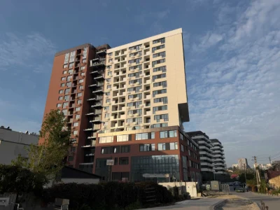 Sale of 2-room, 68 sq.m apartment in Auroom Air on Topolna Street