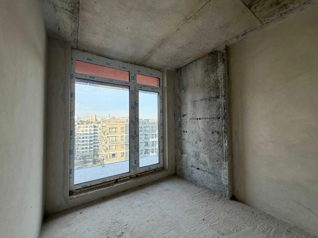 Sale of 2-room, 68 sq.m apartment in Auroom Air on Topolna Street