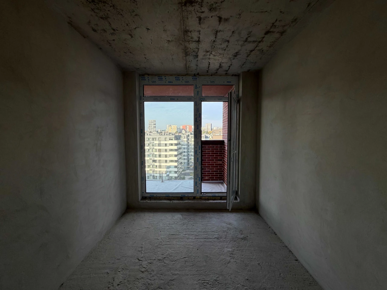 Sale of 2-room, 68 sq.m apartment in Auroom Air on Topolna Street