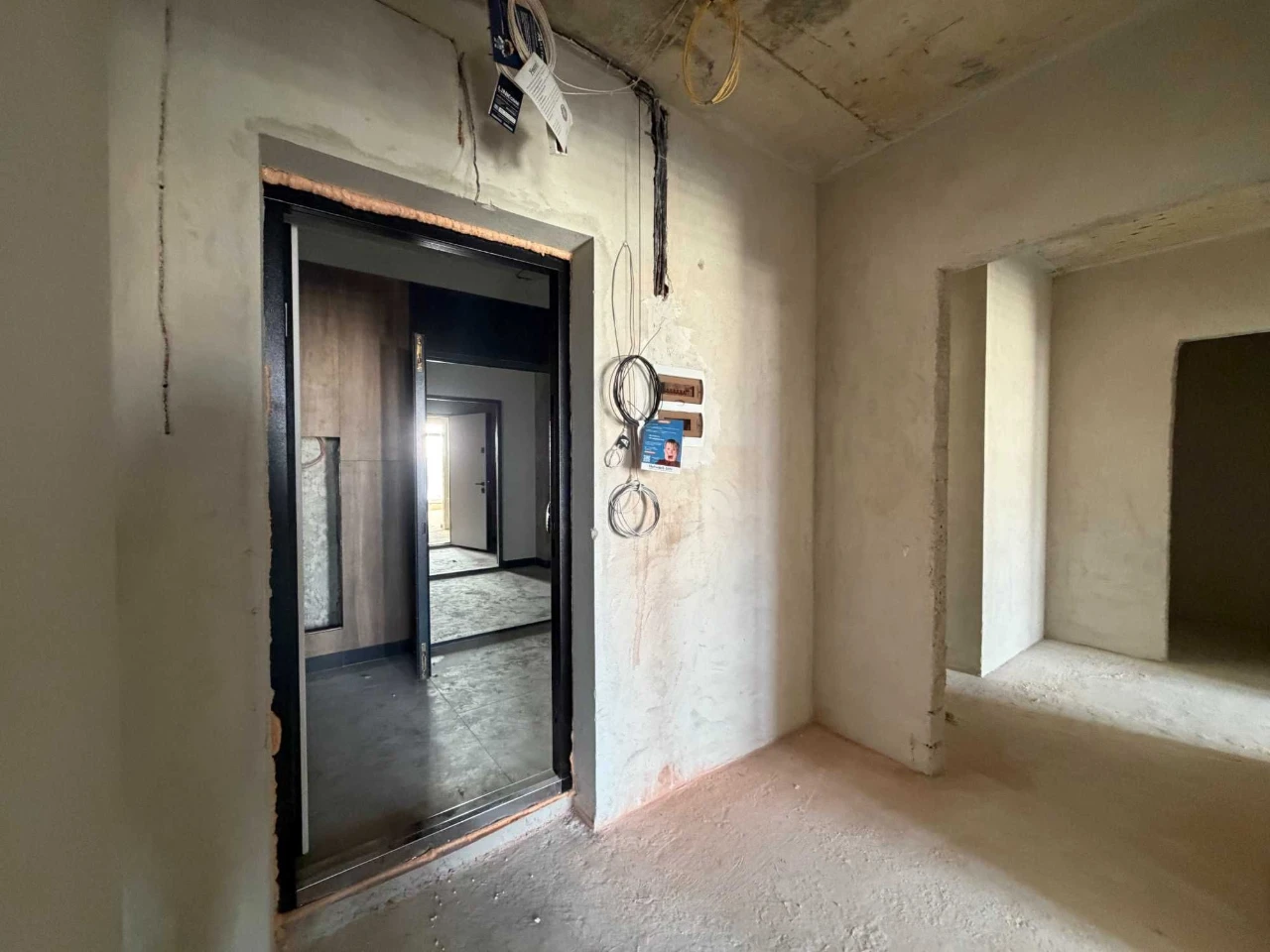 Sale of 2-room, 68 sq.m apartment in Auroom Air on Topolna Street