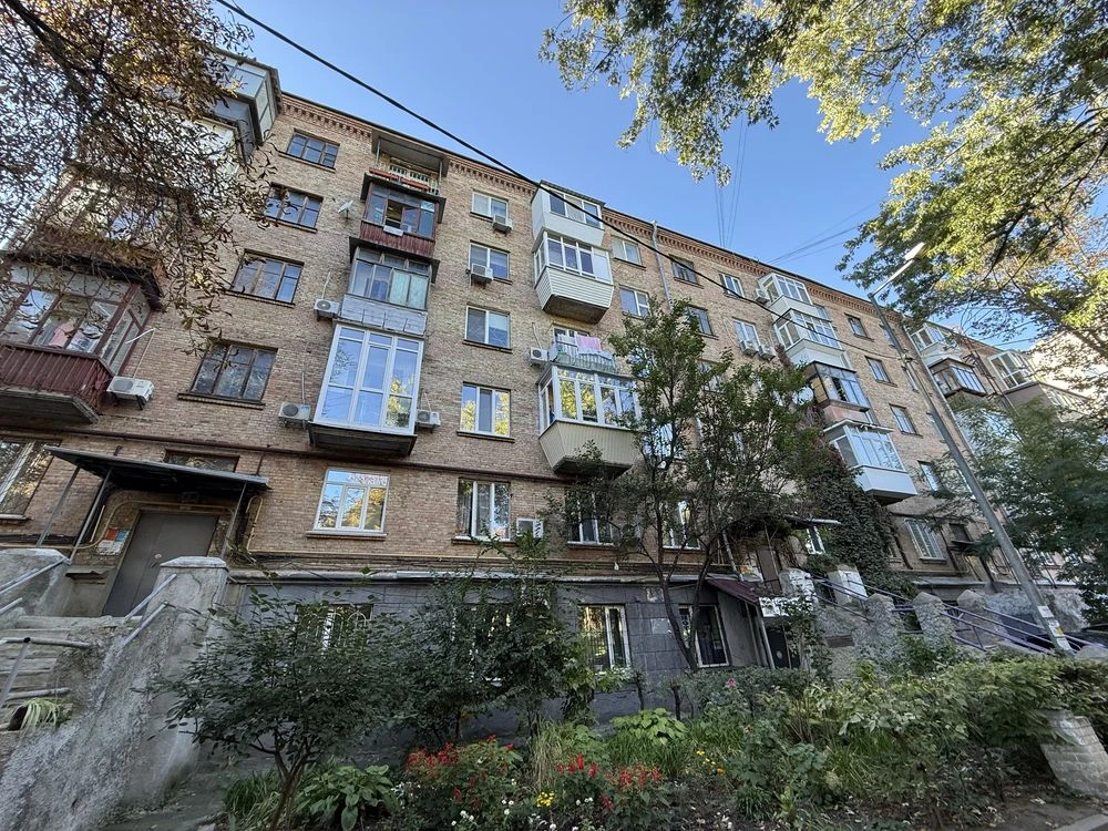2-кімнатна квартира (57,4 м2) - Метро Звіринецька, 38 Джона Маккейна