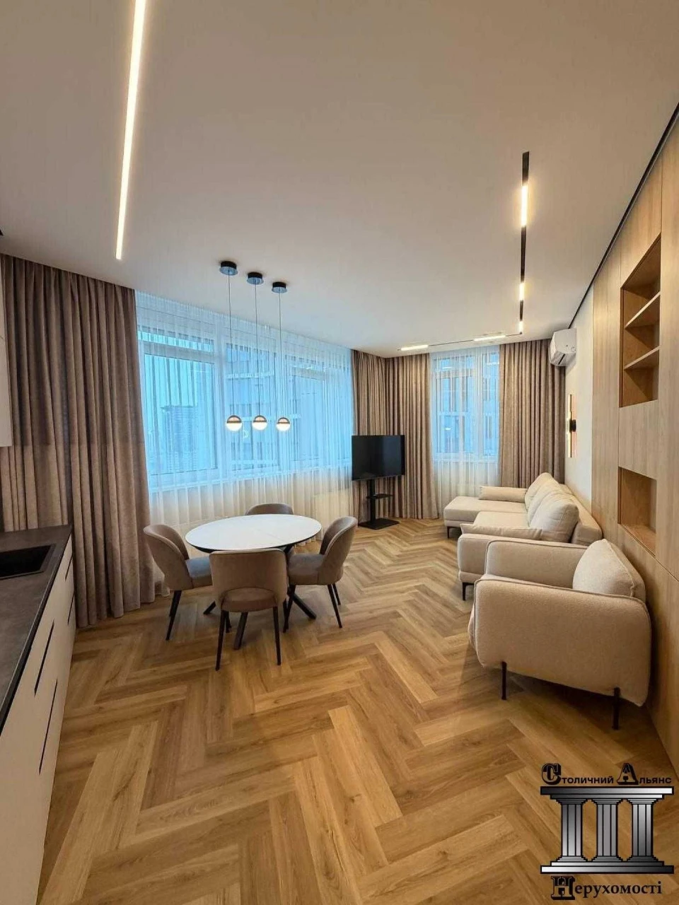 Owner's Listing: Designer Central 2-Bedroom Apartment, 82 sq m, Manhattan