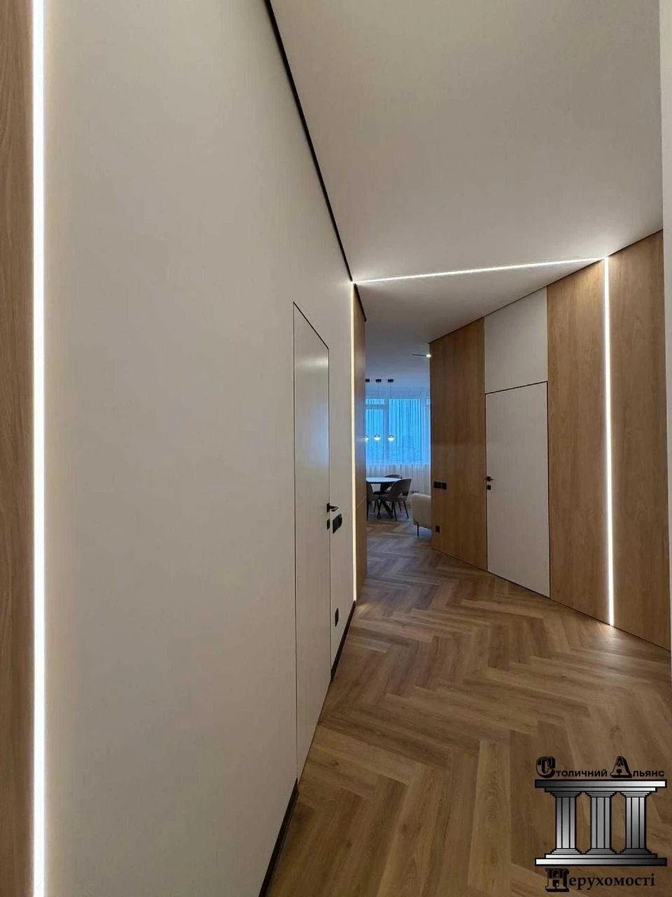 Owner's Listing: Designer Central 2-Bedroom Apartment, 82 sq m, Manhattan