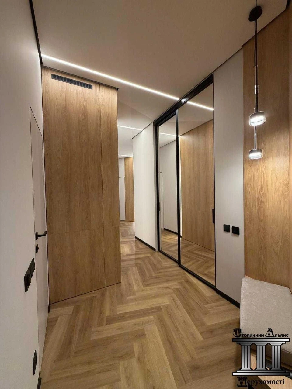 Owner's Listing: Designer Central 2-Bedroom Apartment, 82 sq m, Manhattan