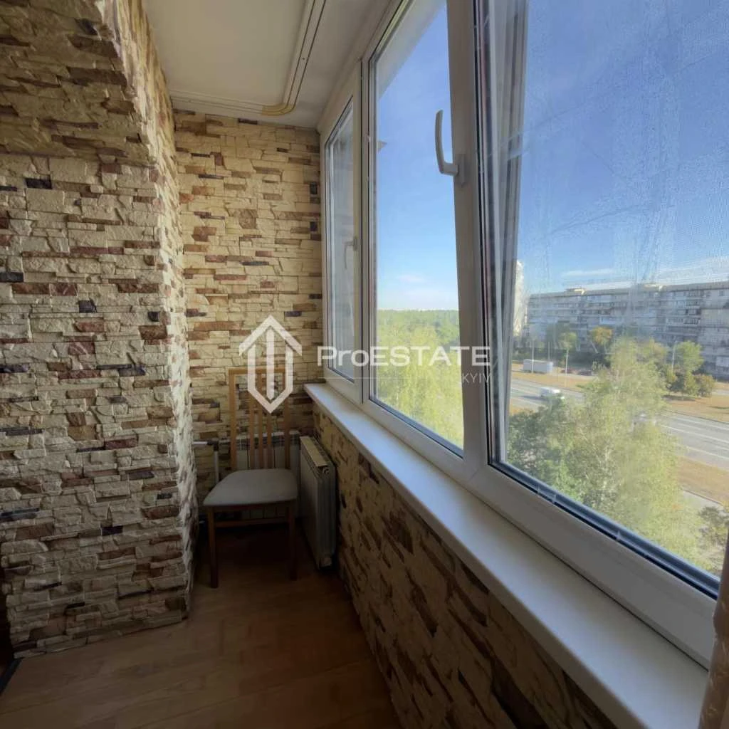 Продажа 2-комнатной квартиры 65 м², Братиславская ул., 7
