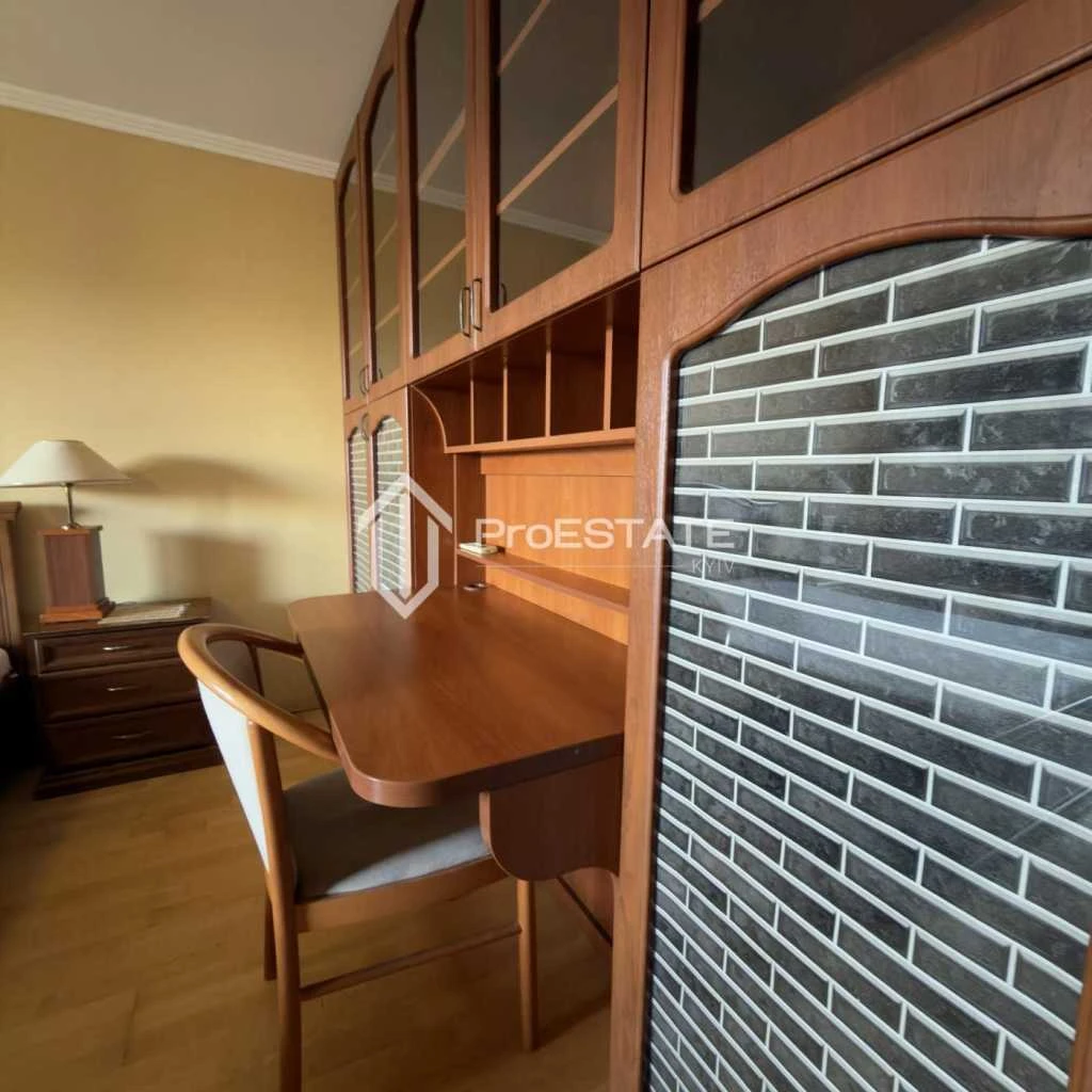 Продажа 2-комнатной квартиры 65 м², Братиславская ул., 7