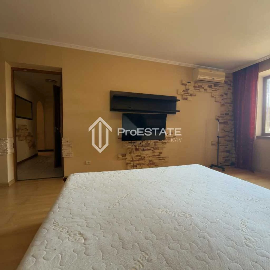 Продажа 2-комнатной квартиры 65 м², Братиславская ул., 7