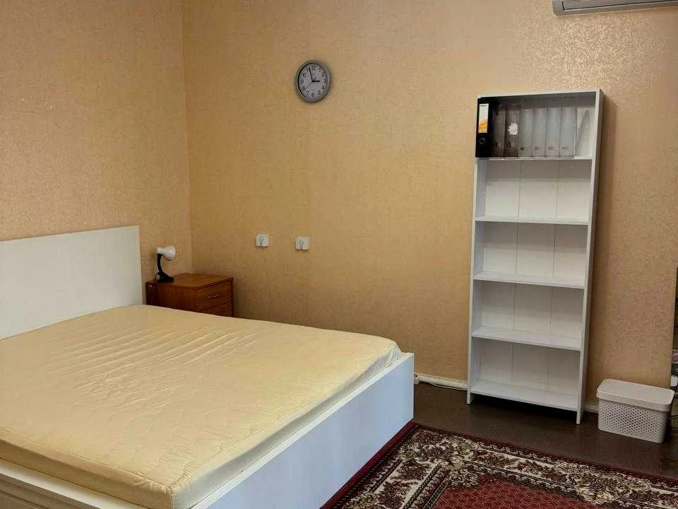 Квартира. Київ, Чорнобильська вул.