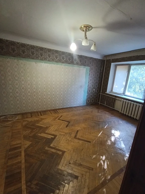 Sale of a two-bedroom apartment on Latoshinsky Street