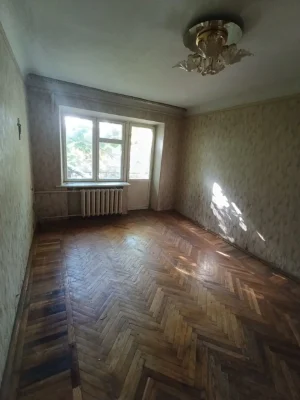Sale of a two-bedroom apartment on Latoshinsky Street