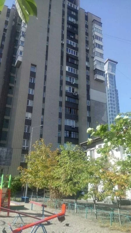 3-room apartment for sale 71 m², Pavla Tychyny ave., 8