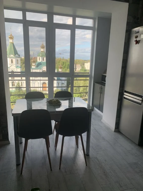 Продам 2х кімнатну квартиру 70 кв. м з автономним опаленням