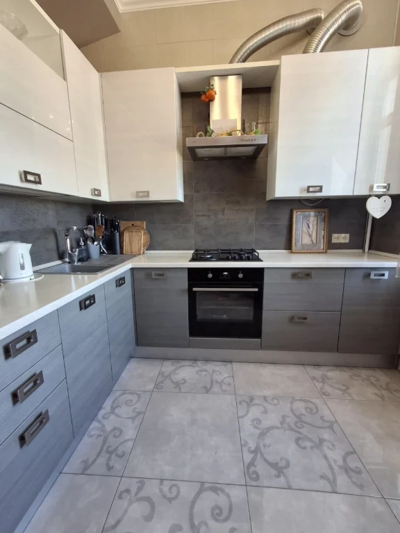 Sale of a 2-bedroom apartment in the Center with renovation and autonomous heating