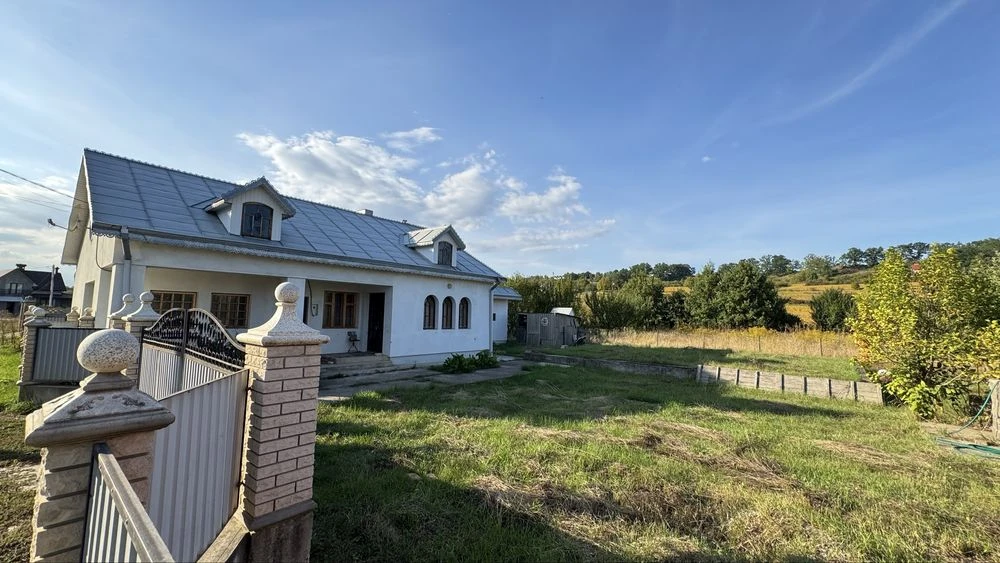 Sale of a cozy house / Plot of 16.5 acres / Garage