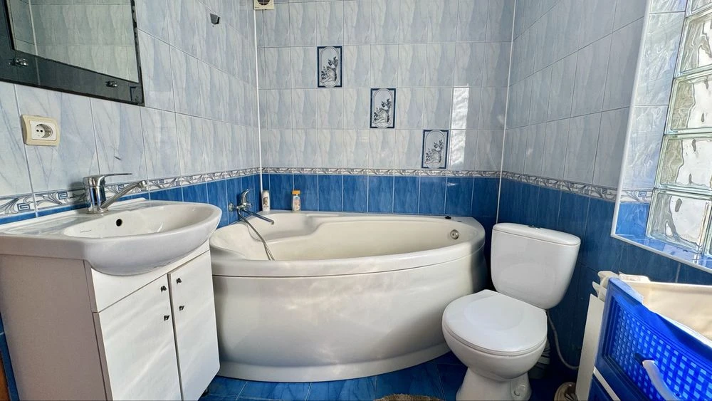 Sale of a cozy house / Plot of 16.5 acres / Garage
