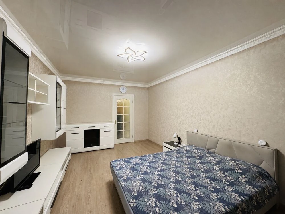 Rent 1-bedroom apartment, at 22V Novatoriv Street