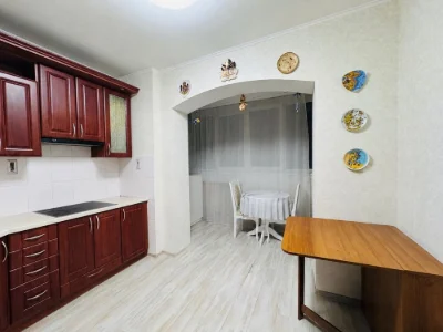 Rent 1-bedroom apartment, at 22V Novatoriv Street