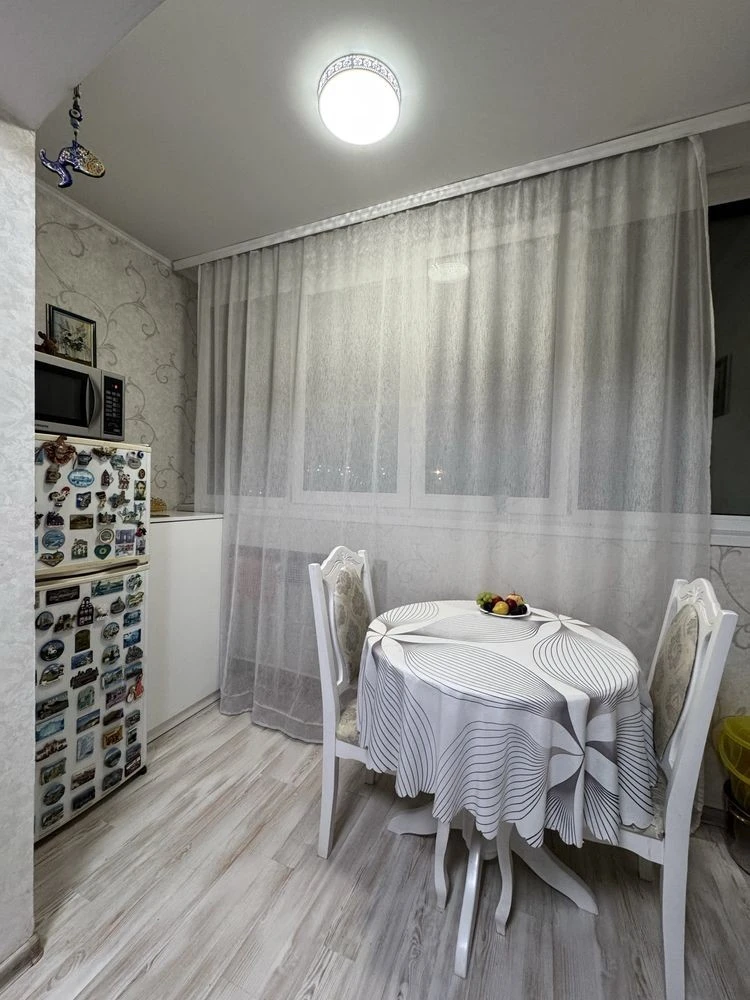 Rent 1-bedroom apartment, at 22V Novatoriv Street