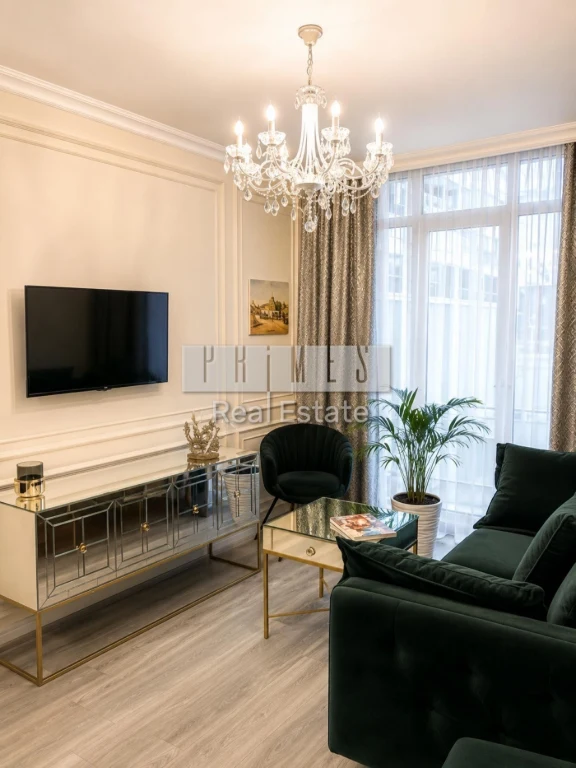 Rent a premium 2-bedroom apartment with a terrace of 60 m² | center