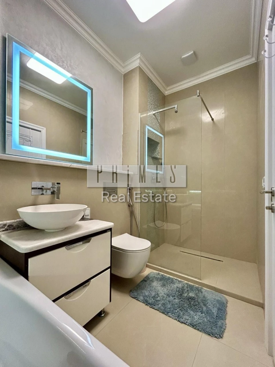 Сдается просторная 2-комнатная квартира с террасой 60 м² | центр